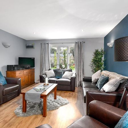 מטלוק Hassop Cottage - Darwin Lake Holiday Village מראה חיצוני תמונה